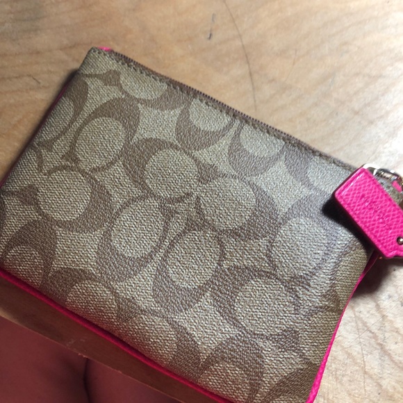 Coach wristlet - Picture 2 of 2